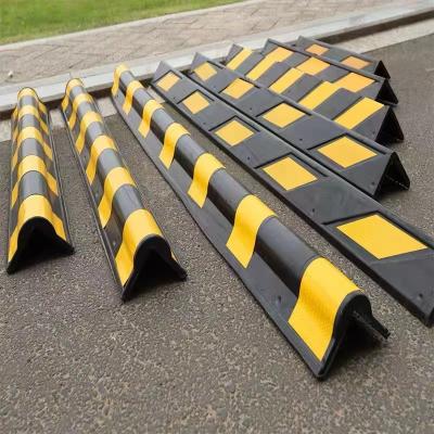 China High Visible Rubber Corner Guard Garage Underground Parking Resistant Reflective Warning Signs Corner Guard for sale