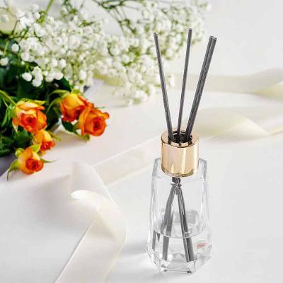 China 100ml Glass Reed Diffusers Bottle Set With Reed Stick Clear Tall Square Empty Recyclable New Arrival Eco-Friendly for sale