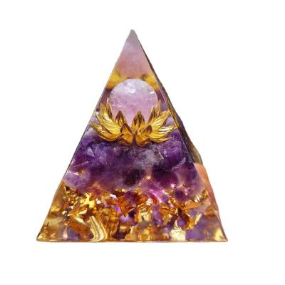 China Wholesale Donghai Natural Gemstones Healing Crystal Amethyst Pyramid Aura Private Order Seven Chakra Energy Ogan Pyramid Support for sale