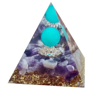 China Natural Donghai Gemstone Healing 7 Seven Chakra Ogan Energy Pyramid Support Amethyst Pyramid Private Customized Crystal Reiki for sale