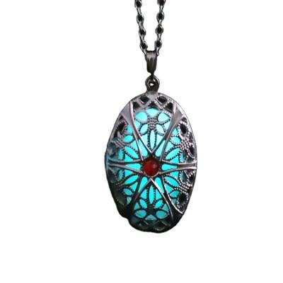 China Retro Cute Oval Luminous Luminous Luminous Necklace Jewelry Luminous Pendant Stone Hollow Pendant for sale