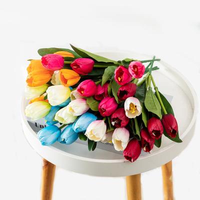 China New Hot Selling 2021 Styles B118 Natural Touch Home Garden Wedding Decoration Bride Bouquet Real Flower Silk Fabric Tulip Artificial Flowers Touch for sale