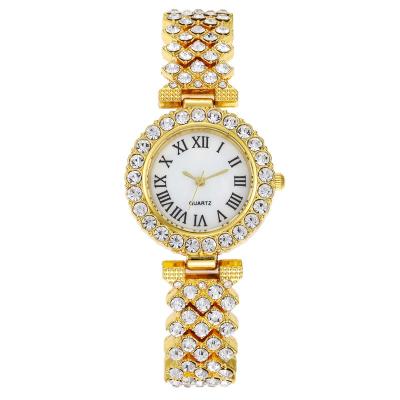 China Roman Luxury Calibrated Bracelet Ladies Diamond Alloy Ladies Simple Hot New Style Quartz Casual Watch for sale