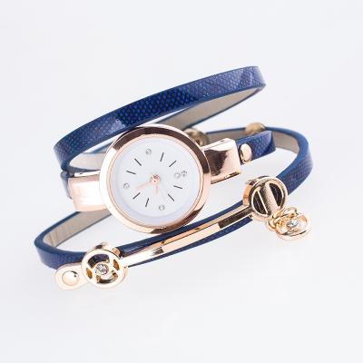 China Single sale luxury twin-buckle quartz bracelet observe compact dial gold chain decorated schoolgirl watch reloj for sale