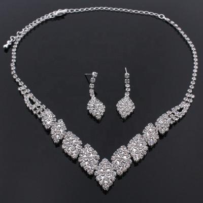 China Romantic Shiny Bling Alloy Silver Plated To Pave To Inlay Rhinestones Earrings And Necklace Jewelry Tasty Set For Women Wedding for sale