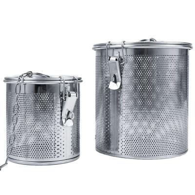 China Sustainable 18/8 Stainless Steel Perforated Strainer - One Touch Lock System - Restaurant and Home Use for sale