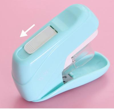 China Modern Students Stationery Nail Free Stapleless Safe 5 Sheets Capacity Stapler for sale