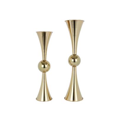 China Home luxury electroplating electroplating artificial flower stand wedding gold iron flower stand ware vases ornaments for sale