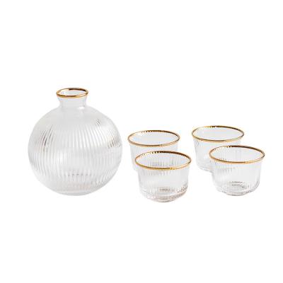 China Viable Wholesale Customized Handmade Gold Japan Sake Vertical Stripes Rim Japanese Style Wine Glass Transparent Cup Gift Set for sale