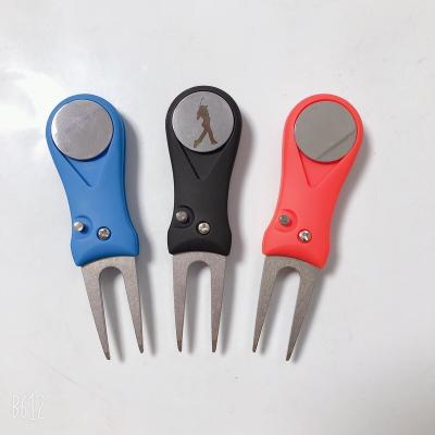 China 320 S.Steel fork Wholesale Custom Logo Golf Accessories Foldable Pitch Tool Switchblade Ball Marker Golf Divot Repair Tool for sale