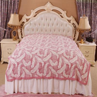 China Wholesale Disposable Fashion Reversible High Quality Yarn-dye Jacquard Comforter Set for sale