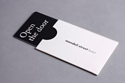 China Magnetic Stripe RFID Hotel Door Key Card Custom Size White Color For Security for sale