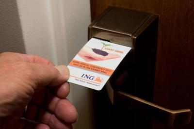 China Beschermt de  Klassieke 4k Slimme Rfid Kaart met het Hotel Zeer belangrijke Glanzende Kaart van Nfc Chip Contactless Offset Printing Ic voor Veiligheid Te koop