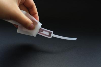 China De het uitstekende van de Juwelenstickers van de Vakmanschap Hoge Frequentie RFID Etiket & Streepjescode met Aangepaste Afmeting en Druk Te koop