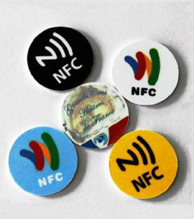 China RFID-van de het Muntstuk Zelfklevende Markering NFC van de Patrouille Symbolische Markering ABS Passief HF 13.56Mhz voor het Beheer van de de Industriebouw Te koop