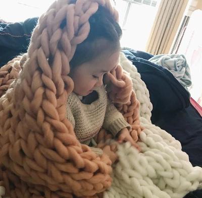 China Other Newborn Blanket Baby Photography Props Wool Yarn Throw Blanket, Chunky Wool Knit Blanket for sale