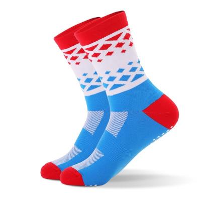 China Mesh Recycling Socks Running Basketball Football Sports Sock Breathable Nylon Unisex Wholesale Anti-skid Crew for sale