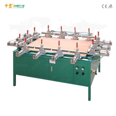 China Tela automática pneumática de alumínio da liga 30N/CM que estica a máquina à venda