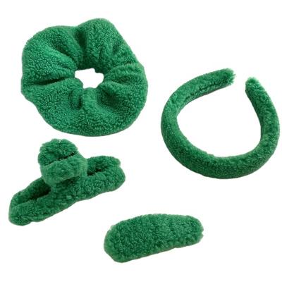 China Fashion Women Shape Headband Hairring Hair Claw Green BB Clips Lamb Green Simple Hair Wool Accessories For Girls for sale