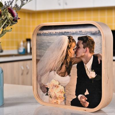 China Couple Table Crafts Modern Designs Home Decorations Gifts Wood Office Decor Square Customized Wood Picture Frame Luxury Wedding Photo Frame for sale