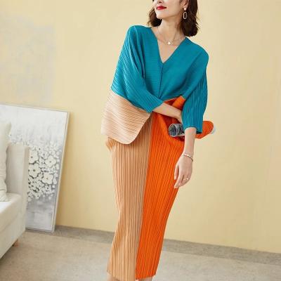 China Anti-wrinkle Noble Contrast Color Puff Sleeve Bat Sleeve African Loose Vintage Dresses Plus Size Women Summer Miyake Pleated Fringe Dress for sale