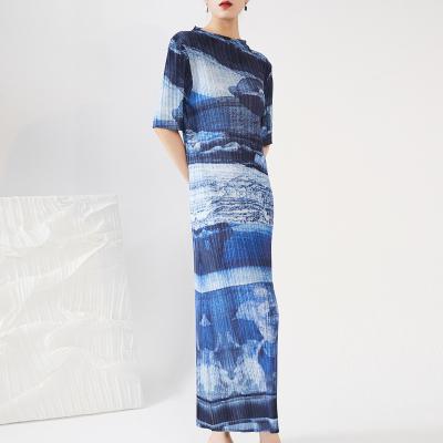 China Miyake Aesthetic Pleated Shift Dress Digitally Printed Summer NOBLE Anti-wrinkle Retro High-waisted Long Round Sleeve Pleated Shift Dress for sale