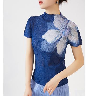 China 2022 summer NOBLE women's fashion anti-pilling floral printing pleated slim sleeve top clothes high-end cropped top T-shirt collar for sale