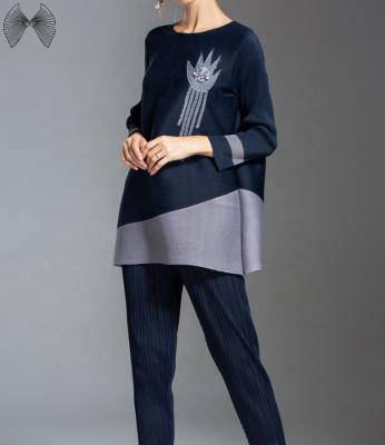 China Autumn Winter Anti-Shrink Ladies Suit Wearing Pants And Blouse Long Sleeve Pleated Clothes for sale