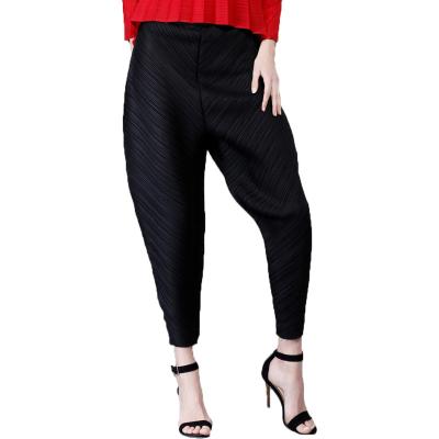 China Anti-pilling Yizhe new women design pleated hip hop harem pants women pants and pants miyake pleated pants for sale