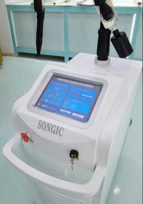 China Korea Medical Q Switch Laser Tattoo Removal Equipment With 7 Joints Laser Arm for sale