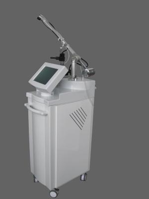 China Acne scar removal Fractional Co2 Laser Machine Professional for skin tighten for sale