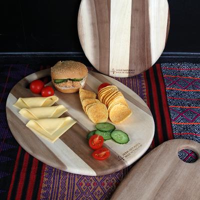 China Viable Kitchen Natural Organic Acacia Cutting Board Cutting Plates Cheese Cutting Boad Cutting Plates with Hole Hanger for sale