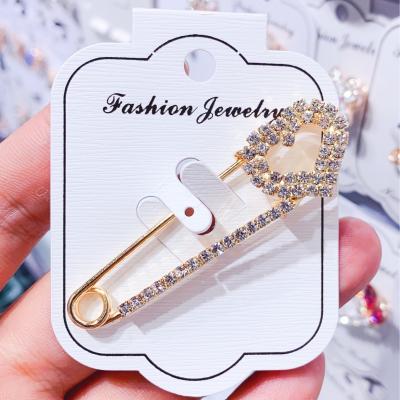 China ALLOY Rhinestone Buckle Women Clothing Accessories Anti-glare Pins Pins Charm Brooches for sale