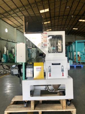 Cina Trifase Grinder Crusher Granulator a bassa velocità per materozze in plastica in vendita