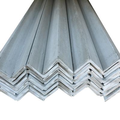 China 3x25x25 mm warmgewalst koolstofarm staal hoek ijzer voor technische constructies Te koop