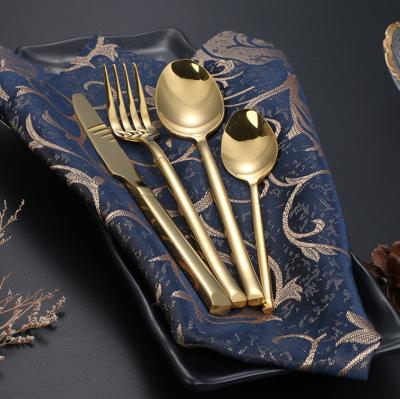 China Viable Royal Metal Cutlery Set Vintage Spoon Fork Knife Dining Silverware Flatware Set for sale