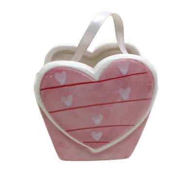 China Festival Decoration Valentine's Day Gifts Red And Pink Heart Design Glazed Ceramic Candy Basket On Hot Sale Wholesale for sale