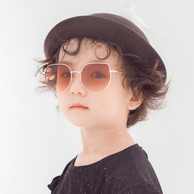 China Cute Trendy Metal Boys Sunglasses Children UV400 Sun Glass New Kids Trendy Fashion Sunglasses SKYWAY for sale