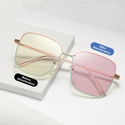 China Fashion Square Sunglasses SKYWAY Luxury Metal Hot Selling Oversized Blue Light Anti Blocking Photochromic Lenses for sale