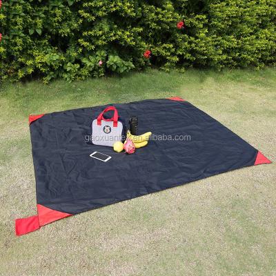 China Exterior; 100% Polyester Sand Beach Mat Quick Drying Waterproof Lightweight Beach Blanket Picnic Mat With 4 Corner Pockets for sale