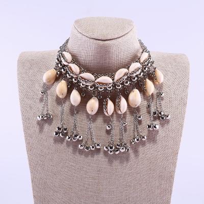 China New Trendy Shell Multilayer Necklace Alloy Clavicle Chain For Women Shell Beach Boho Necklace Pendant Jewelry for sale