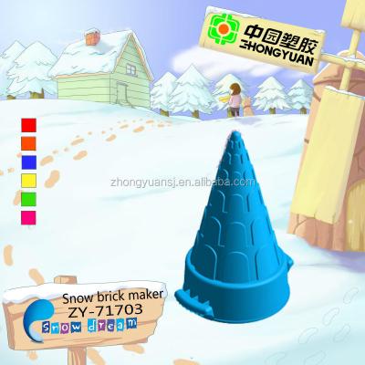 China New plastic toys 2012 outdoor plastic snow toys for kids for sale