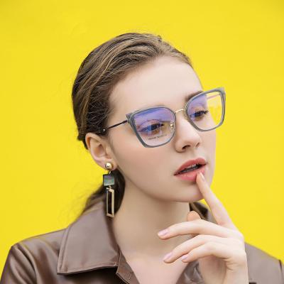 China Fashion sunglasses cat eye lenses frame anti-blue light flat frame mirror amazon tr90 optical glasses for sale