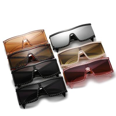 China Fashion sunglasses women shape UV400 personality diamond sunglasses one-piece women Diamond Sunglasses for sale