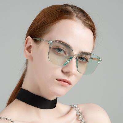 China 2022 Trendy Fashion Sunglasses Women Candy Glass Cat Glass Frame Plastic Women Shades Shades Sunglasses for sale