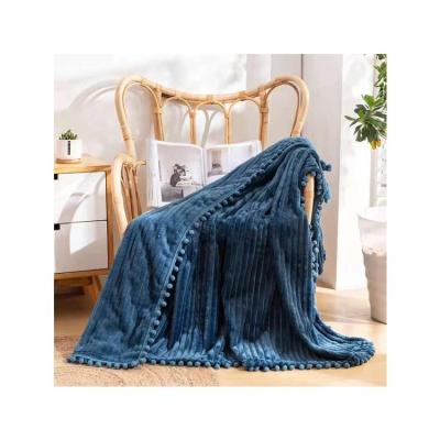 China Super Soft Dyed Striped Baby Folded Modern Design 100 Polyester Tassel Flannel Fleece Solid Color Plush Throw Blanket Sofa Blanket for sale