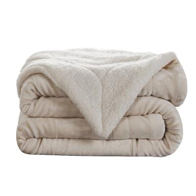 China 2022 Winter Folded Double Layer Super Thick Warm Super Large Flannel Sherpa Blanket for sale