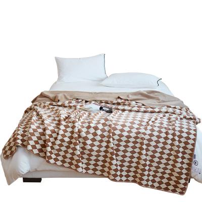 China Germany Tech Whip Stitch Edge Plaid Bed Blanket Throw Soft Warm Jacquard Velvet For Winter for sale