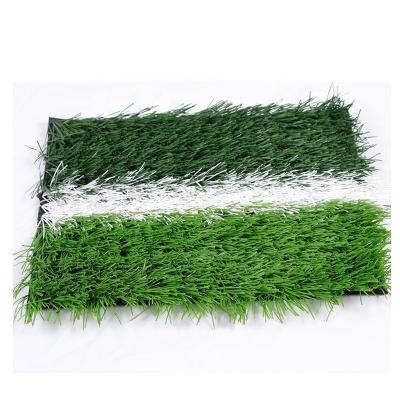 Chine Non Watering Football Field Modern Soft And Skin - Friendly Exterior Plants Artificial Green Grass Wall For Golf Course à vendre