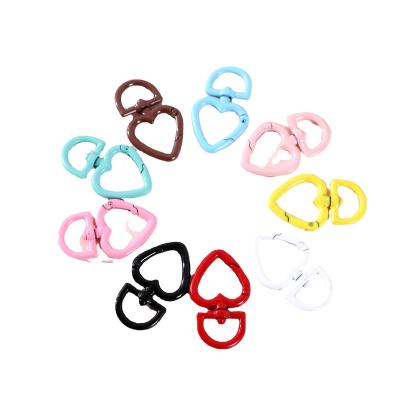 China Zinc Alloy Snap Hook Stocked 2022 Popular Beautiful Hearts for Dog Leash, Purse, Key Chain for sale